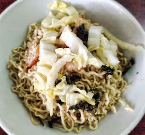 kampua mee good at Straight 8 Veggie Cafe in Kuching
