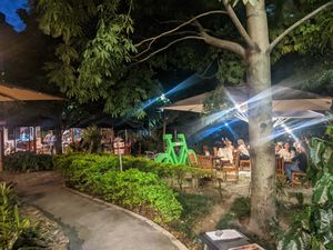 The garden of Otraparte 1 at El Café de Otraparte in Envigado