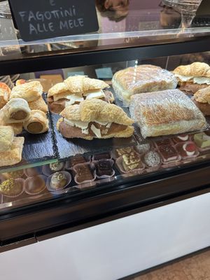   at Pasticceria Vegana Biologica La Magnolia in Verona