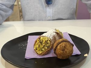 cannelloni and cookie  at Pasticceria Vegana Biologica La Magnolia in Verona