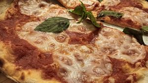 I tried vegan Margherita and it was very good, but the "sorriso" Vegapunk was the Masterpiece!!! Super! at Pinsieri di Antonio Pompei in Maglie