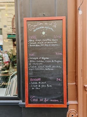 Vegan options, not all is vegetarian, change menu to satisfy vegetarian and vegan at Bouillon de L'Ile in Paris