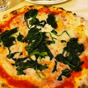 Pizza rossa con mozzarella vegana e friarielli. Buonissima!! at Pizzeria Ristorante La Marachella in La Maddalena