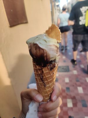 Big cone with three flavours at Corte Cremeria in Bordighera