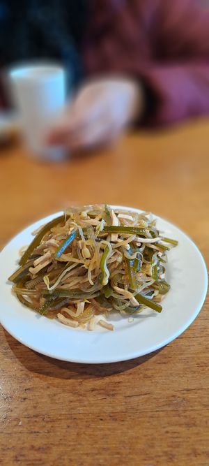 Side dish to add to dumplings at Din Tai Fung 101 in Taipei