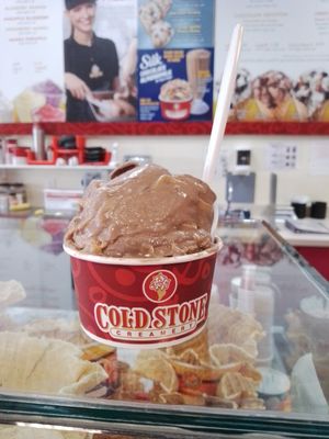 Chocolate Almond milk frozen+Bananas+Peanut butter+Roasted almonds at Cold Stone Creamery - Las Tiendas Village in Chandler