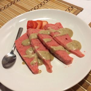 strawberry ice cream at LoVeg in Prague