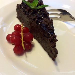 Raw Chocolate Cake at LoVeg in Prague