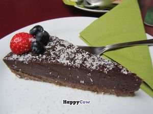Raw chocolate cheesecake at LoVeg in Prague
