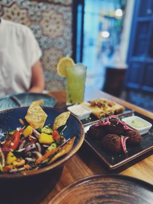 Fattoush, Falafel Taamiya, Feta Sambus  at Umaueyon in Cordoba
