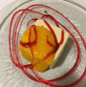 great vegan dessert at Malmo in Valencia