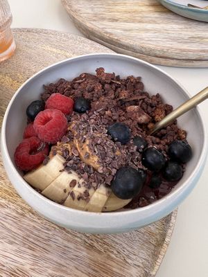 Bol granola   at COCO coffee shop in Tarbes