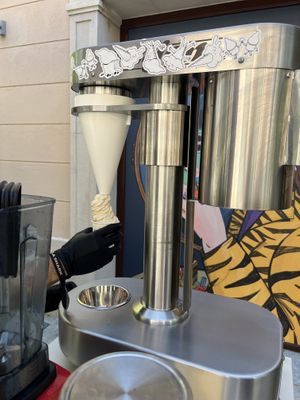 Ice cream making  at Go-go in Barcelona