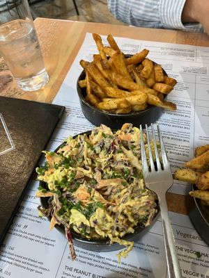 House fries and vegan slaw.  at BOHNS in Nottingham