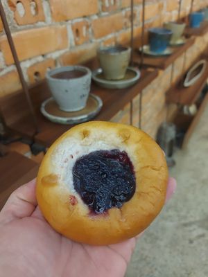 Blueberry pastry at O Plant-based - Tôn Thất Đạm in Ho Chi Minh City