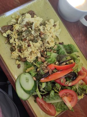 Scrambled (vegan) egg and salad at Café Ceci in Potsdam