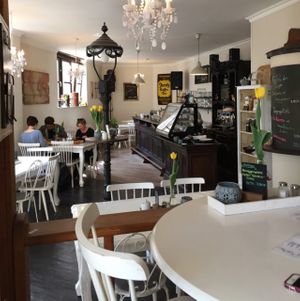 the cafe at Mae's in Bonn