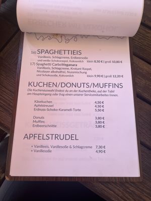   at Nicolay's Moselterrasse in Zeltingen-rachtig