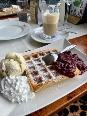 Waffel   at Nicolay's Moselterrasse in Zeltingen-rachtig