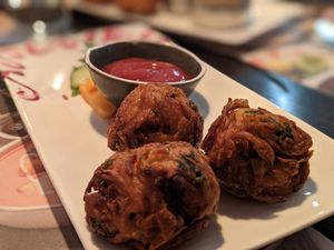 Another shot of some great Onion Bhajis (not sure about the ketchup, but still...) at Rishis Indian Aroma in Stirling