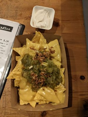 Verde Loco Cheez Nachos (8.5€) - 4.5/5 at Klunkerkranich in Berlin
