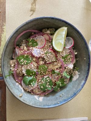 Salade de quinoa  at Les Grands Vilains in Granville