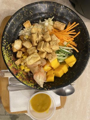 Vegan 🌱 rice and tofu poke bowl   at COOEE in Cebu