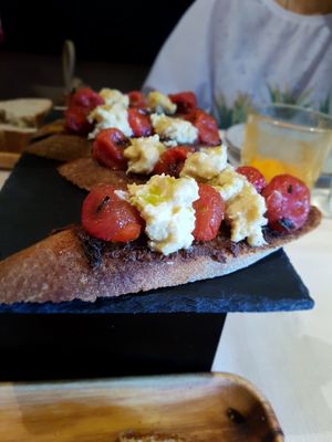 Bread at Zoi Bakery in Arese
