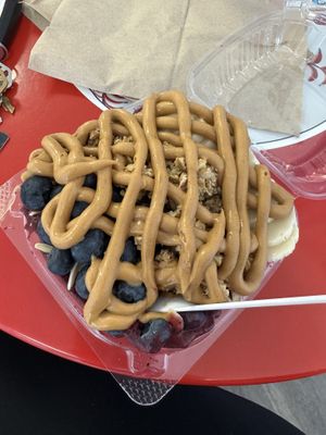 They also offer a coconut milk frozen yogurt that is literally SOOO good.  Owners were very knowledgeable about vegan diet. She walked me around the store and showed me options   at Frozen Ropes Yogurt in Pensacola