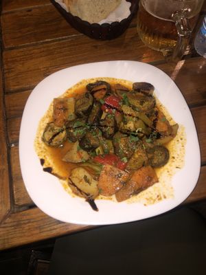 las verduras a la plancha estaban buenísimas!!  at Fast Food Kasandro in Sarande