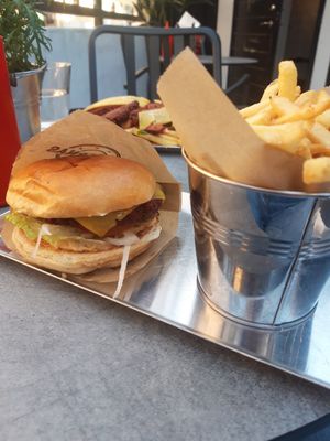 Vegan burger at Brödernas in Visby