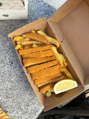 Vegan schnitzel at Framburi Fries in Vienna