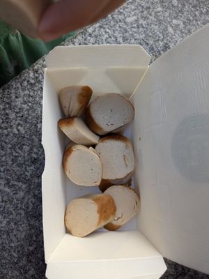 Side of vegan bratwurst at Framburi Fries in Vienna