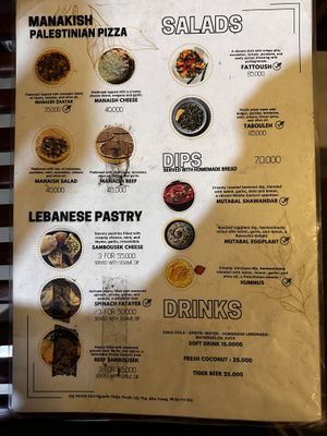 En el menú el símbolo con hoja indica que es vegano, o puede serlo. El duelo entiende a la perfección lo que significa   at Saj House in Nha Trang