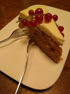 Möhrenkuchen at Heumond in Rostock