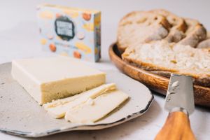 Our best seller vegan buttar 🧈, made from organic coconut oil and fermented cashews! Melts like real butter 🤤  at KAREEM Foods in Bogota