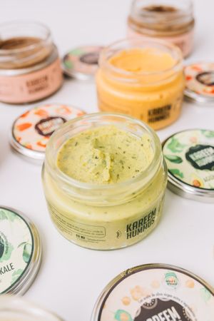Stop buy to try all our products. Pictured: avocado and kale Hummus, Red Pepper Hummus and our Dessert Chocolate Hummus 🍫  at KAREEM Foods in Bogota