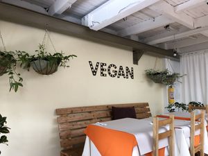 Decoración del segundo piso  at Caballete & Berenjena in Magdalena