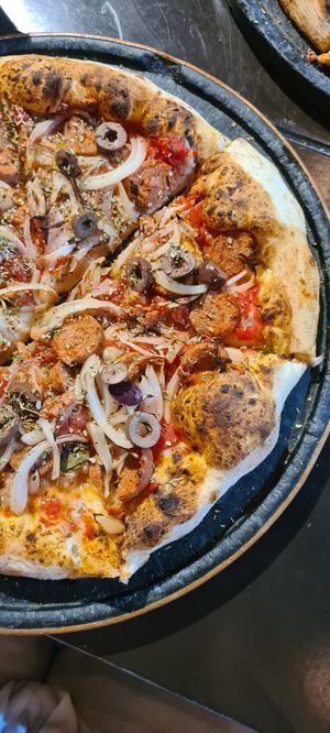 Vegan Pimienta Pizza at El Padre - Barra da Lagoa in Florianopolis