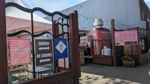 Cook Street entrance to Food Court at Churros and Mor in Victoria
