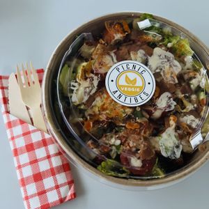   at Picnic in Antibes