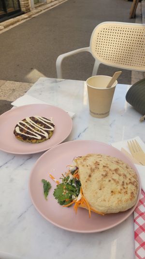  at Picnic in Antibes