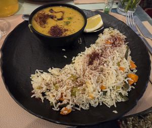 Vegetable rice and lentil dahl at Orient Experience in Venice