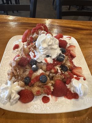 Funnel cakee  at 9th Island in Haleiwa