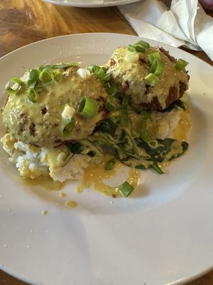 Krabby Cakes (5/5 ⭐️)  at 9th Island in Haleiwa