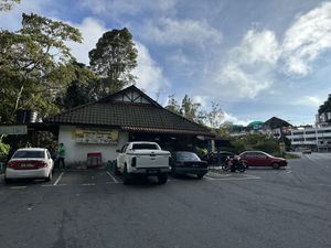 Look from the  entrance road.   at Gerai No 2 - Singgah Corner in Brinchang