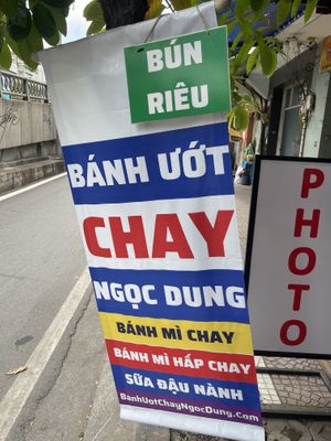 Find the sign - all vegan   at Bánh Ướt Chay Ngọc Dung in Ho Chi Minh City