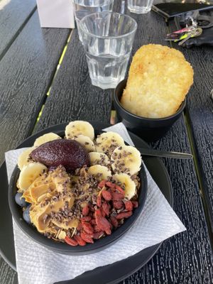 Peanut butter açai bowl, and hash browns   at Le Sorelle Coffee House (The Sisters) in Bowen