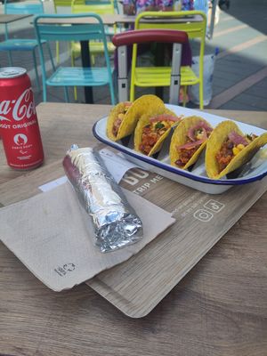 Burrito and Tacos at Fresh Burritos in Toulouse