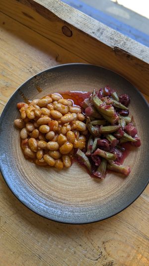 Vegan mezze at Hatice Anne Ev Yemekleri in Istanbul